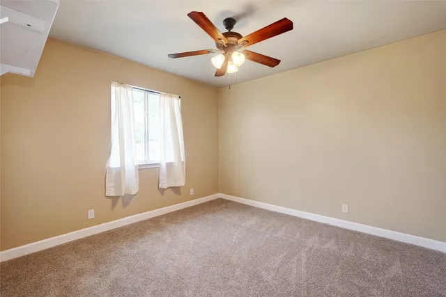 $1,950 | 136 Holmstrom Street, Hutto, TX 78634