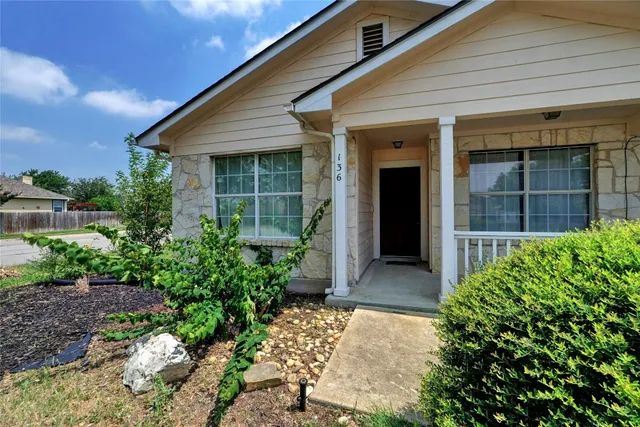 $1,950 | 136 Holmstrom Street, Hutto, TX 78634