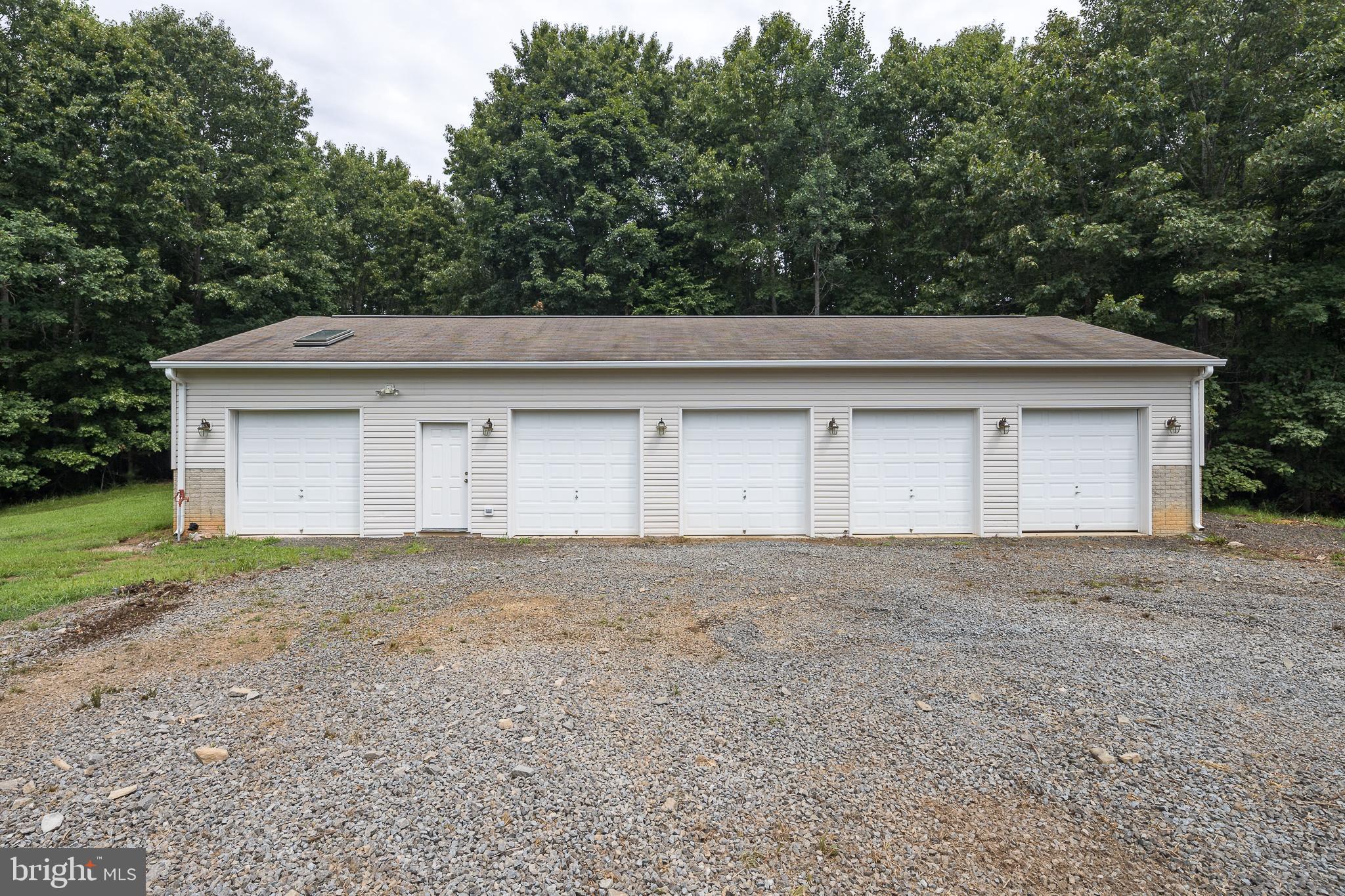 12038 Bristersburg Road Midland, VA 22728 - Photo 4 of 62 5 car detached garage