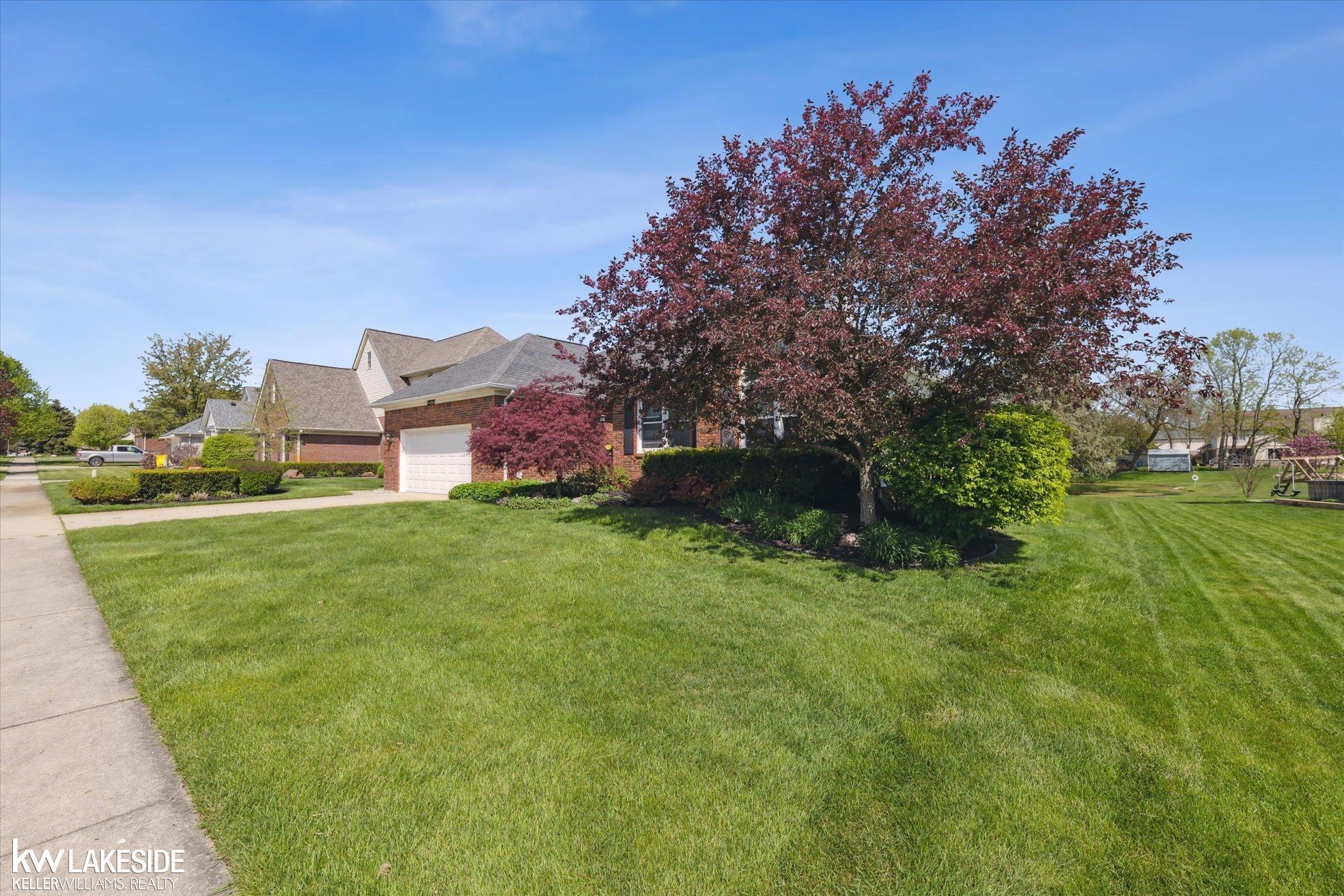 12537 Mentz Drive Romeo, MI 48065 - Photo 4 of 56 50174543-c806289a-3c1f-48bf-a971-e3709daca9e8.JPG