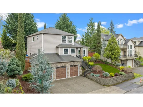 $730,000 | 6338 Southeast Dunbar Drive, Portland, OR 97236