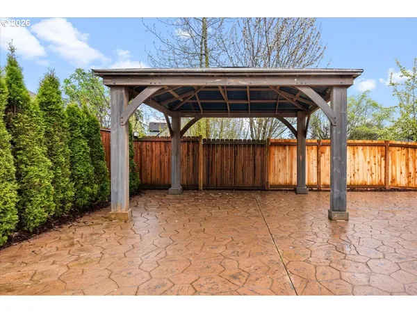 $730,000 | 6338 Southeast Dunbar Drive, Portland, OR 97236