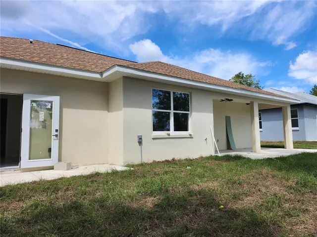 a view of a very nice looking light