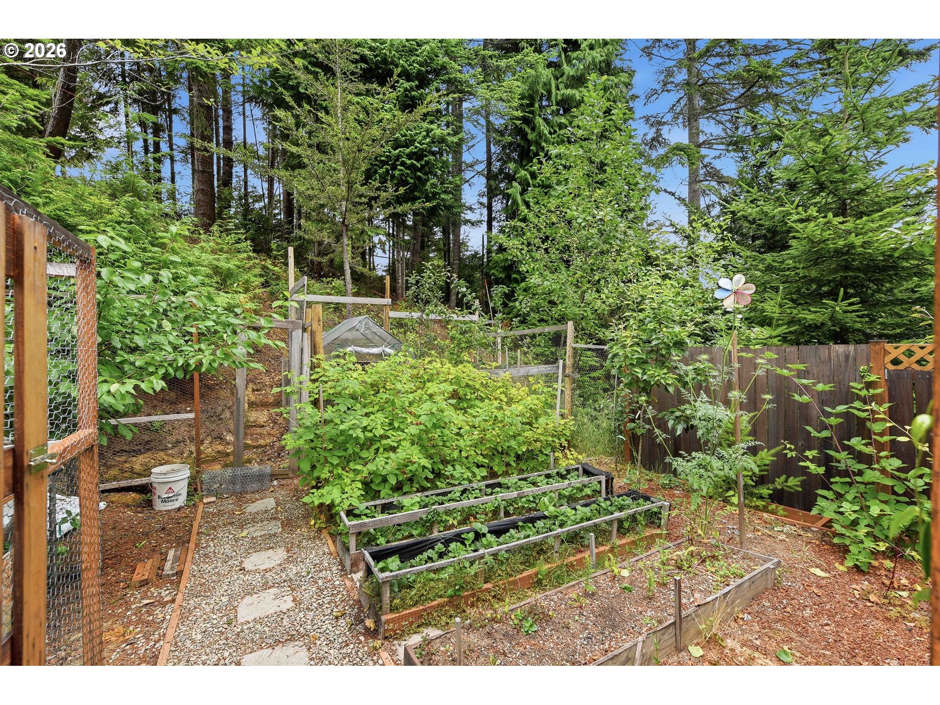 2256 Timberline Drive Coos Bay, OR 97420 - Photo 39 of 44