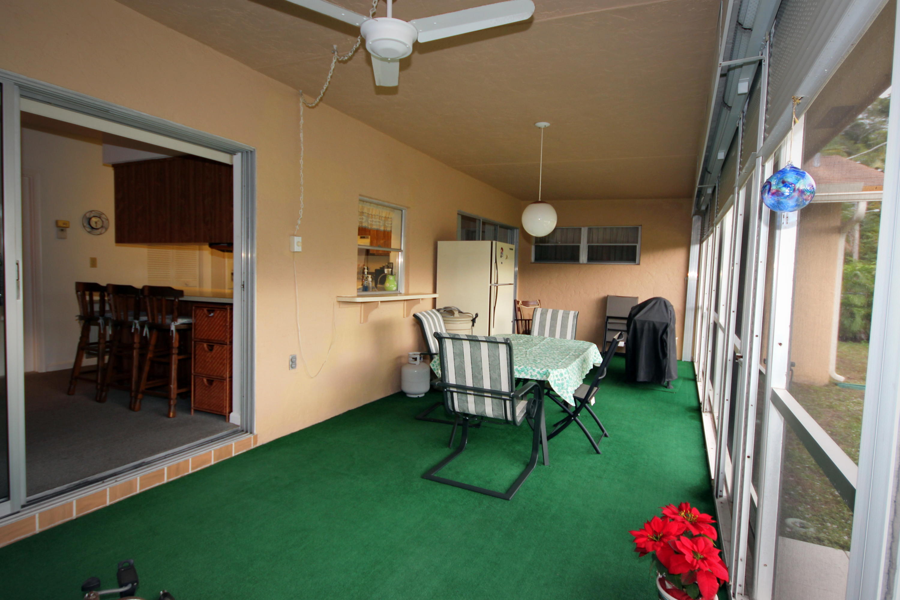 92 Laredo Lane Boca Raton, FL 33487 - Photo 17 of 20 92 LAREDO LN 032.JPG555