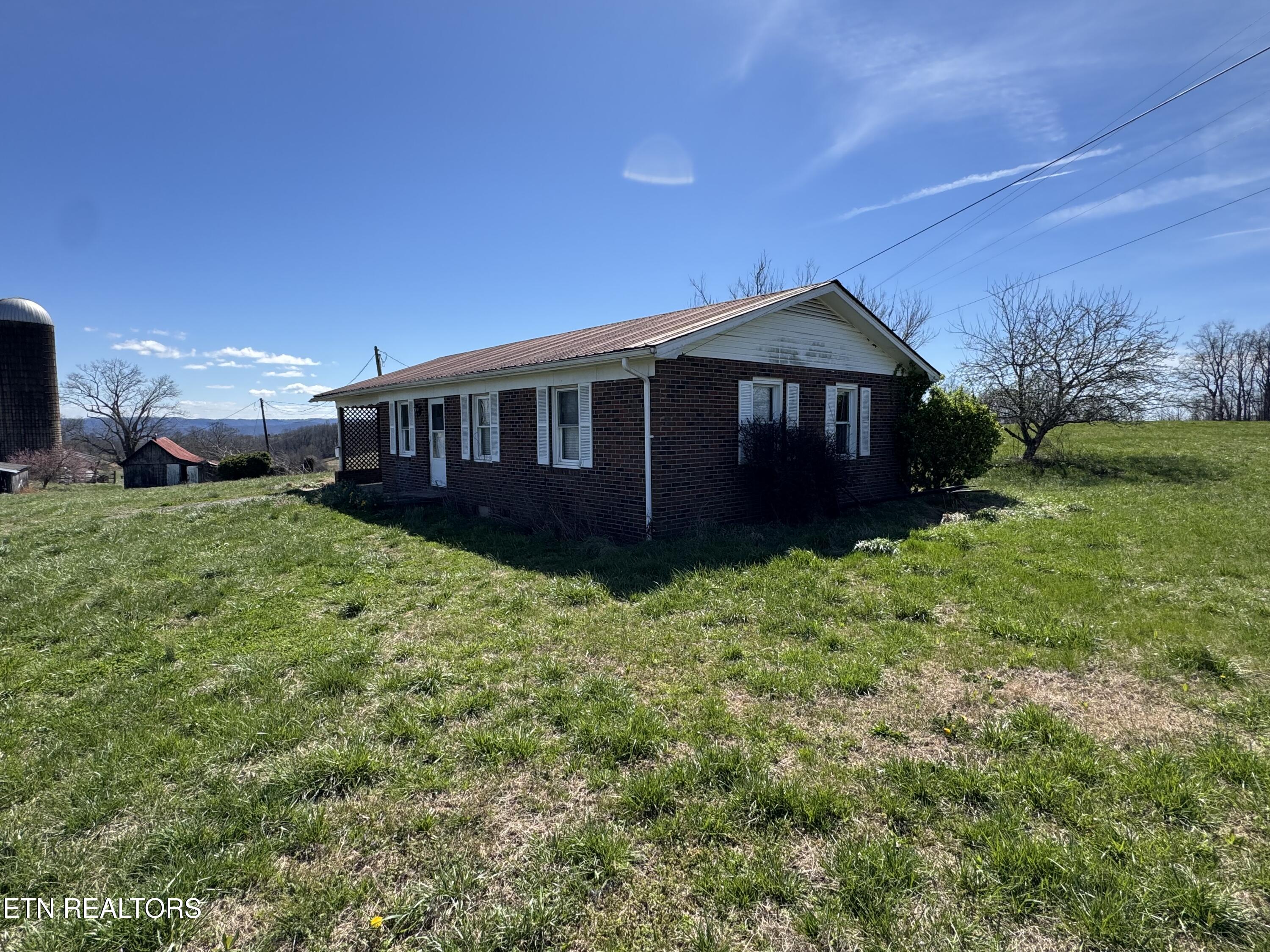 120 Oak Grove Church Road Harrogate, TN 37752 - Photo 2 of 20 IMG_4453