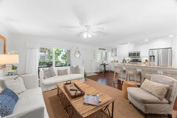 $10,000 | 380 4th Avenue South, Unit 380, Naples, FL 34102