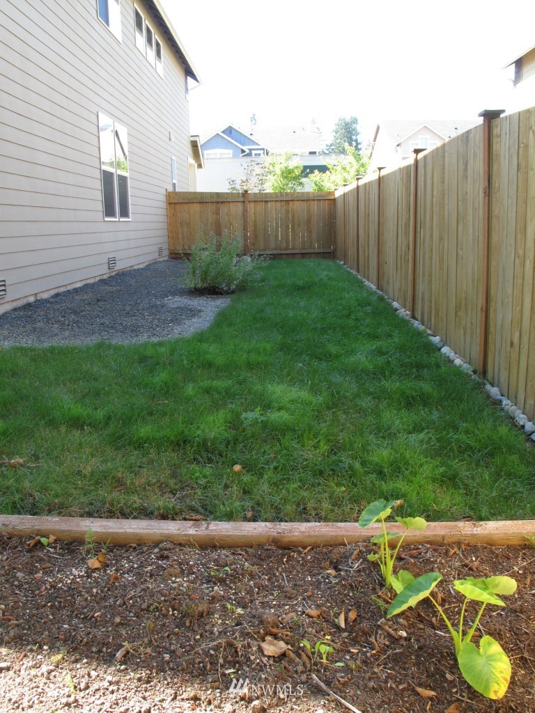 620 Ilwaco Place Northeast Renton, WA 98059 - Photo 15 of 16 Gallery Image 15