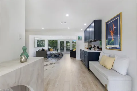 $1,985,000 | 1600 Curlew Avenue, Naples, FL 34102