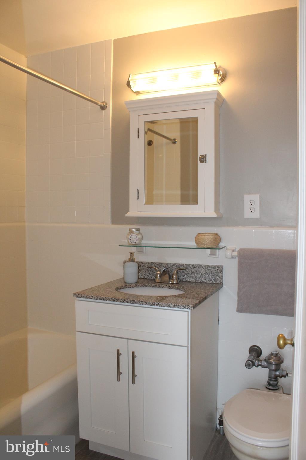 2031 Locust Street, Unit 301 Philadelphia, PA 19103 - Photo 13 of 22