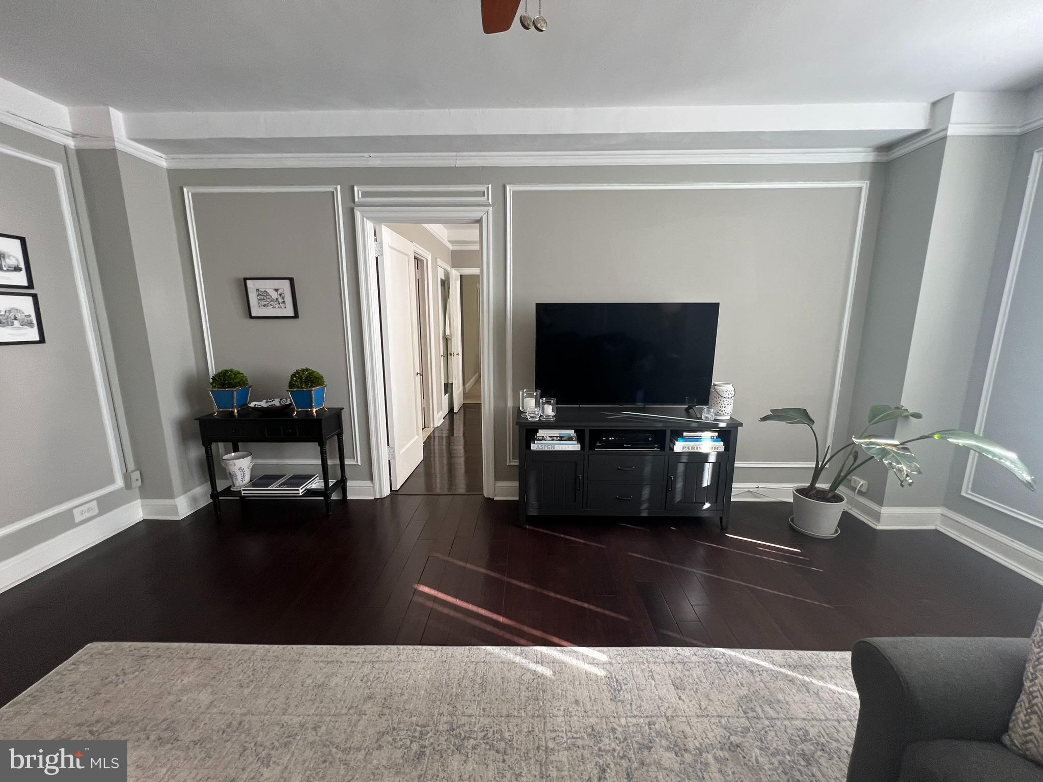 2031 Locust Street, Unit 301 Philadelphia, PA 19103 - Photo 3 of 22