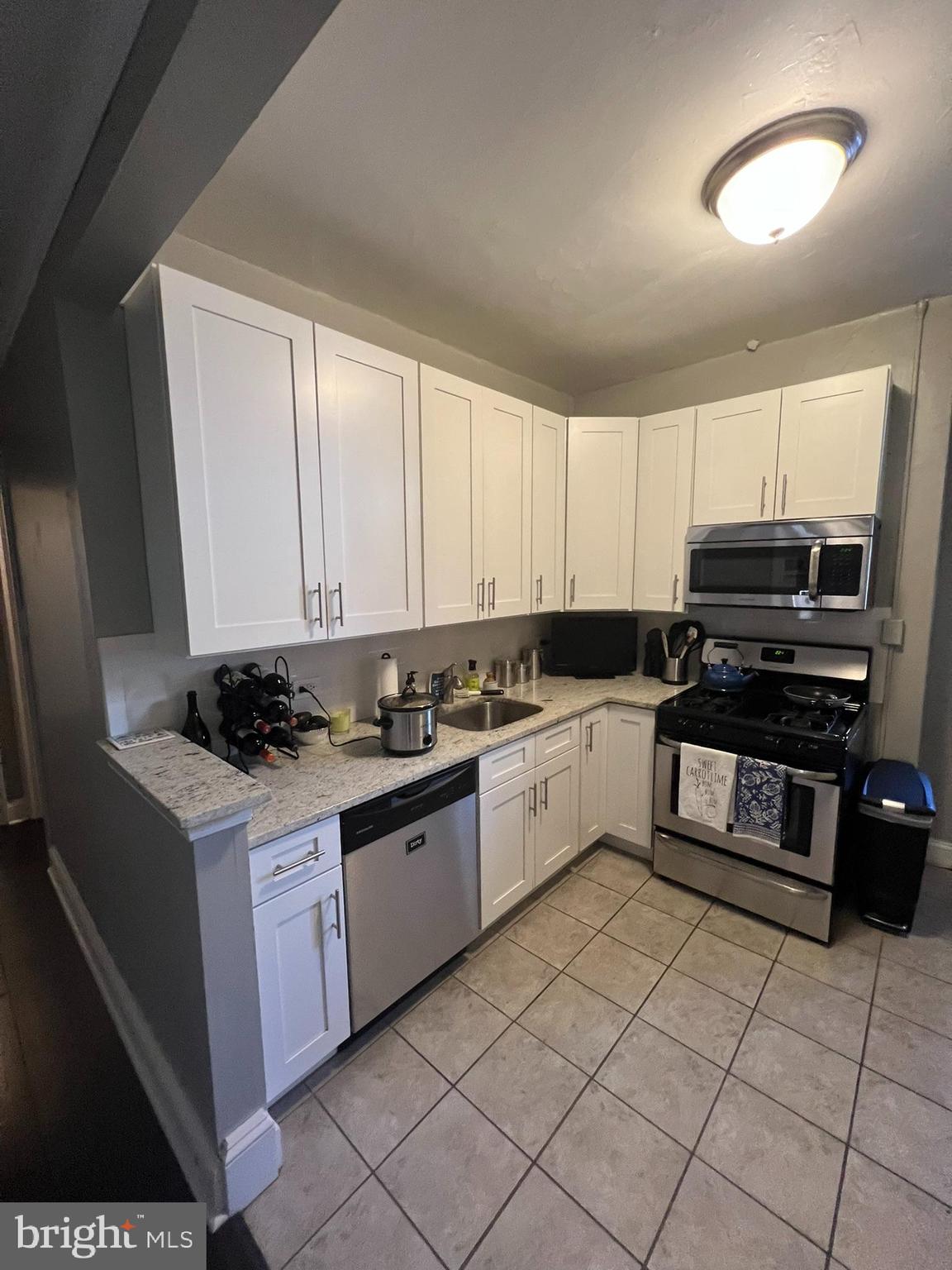 2031 Locust Street, Unit 301 Philadelphia, PA 19103 - Photo 7 of 22