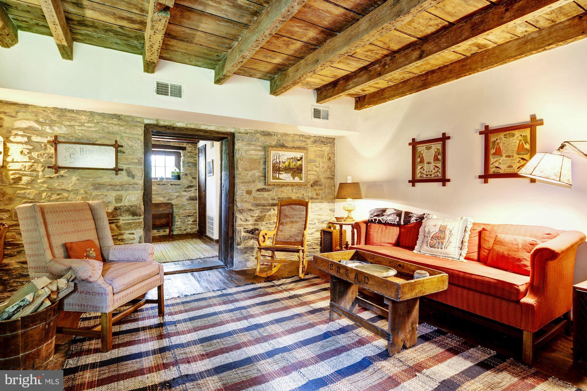 13032 Highland Road Highland, MD 20777 - Photo 80 of 114 Cottage Living room