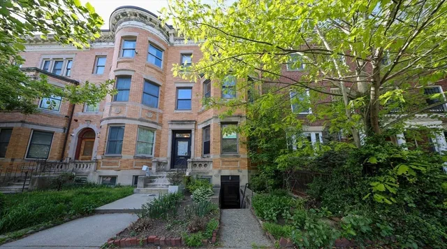 $2,450 | 1728 Beacon Street, Unit B, Brookline, MA 02445