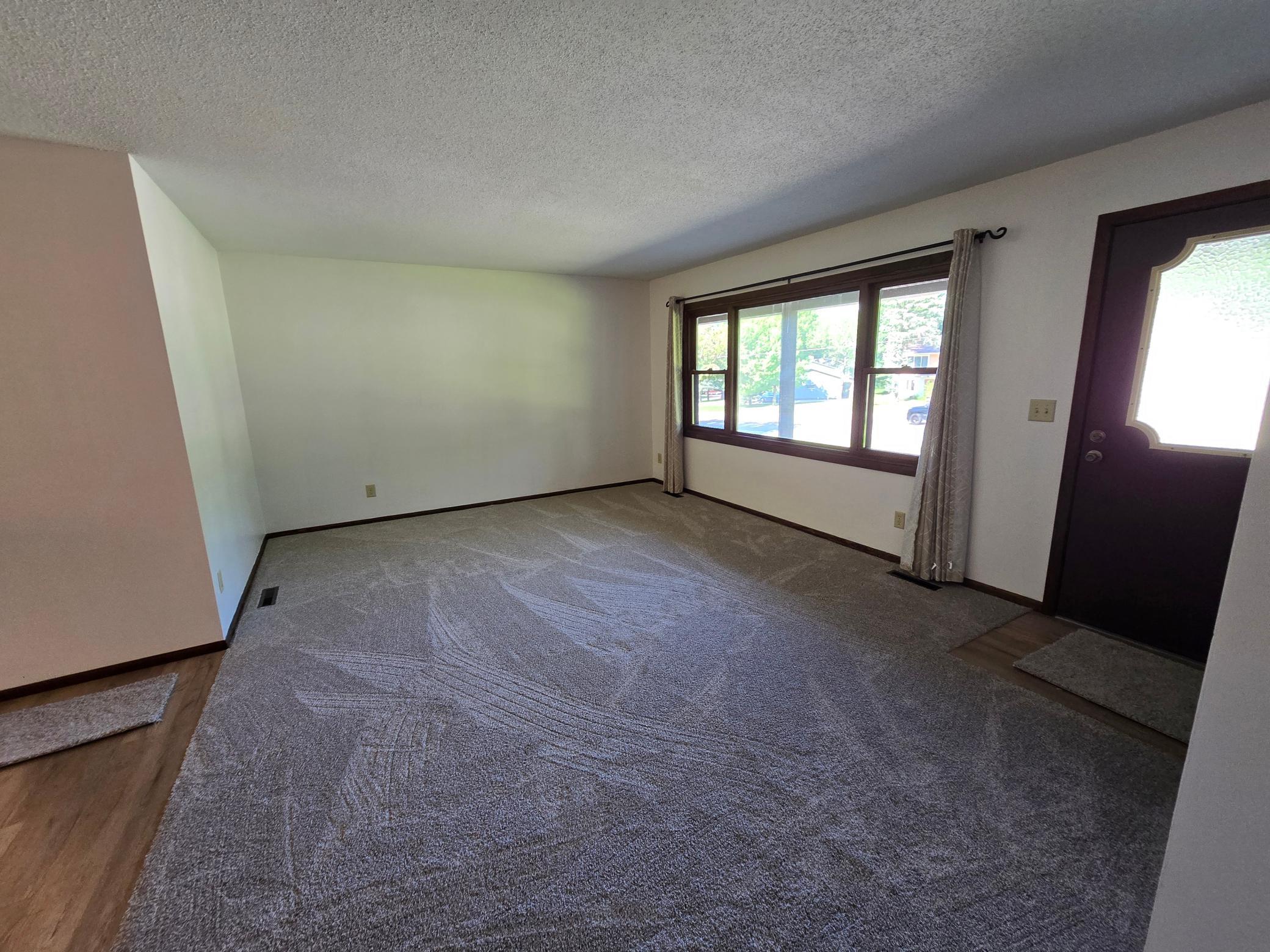 409 Main Street South St. Michael, MN 55376 - Photo 5 of 36