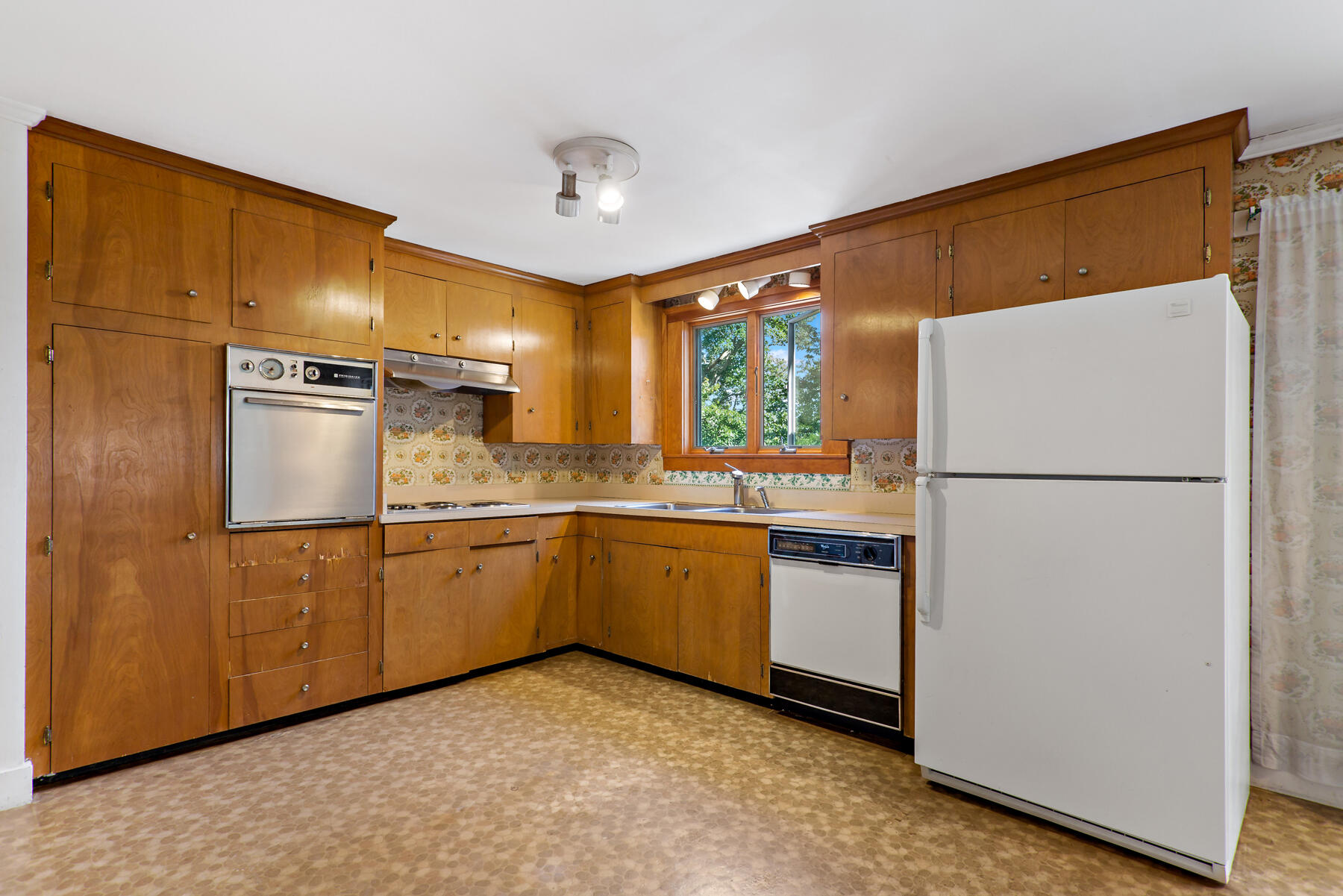 15-7 Scottsdale Road Centerville, MA 02632 - Photo 11 of 44 Kitchen