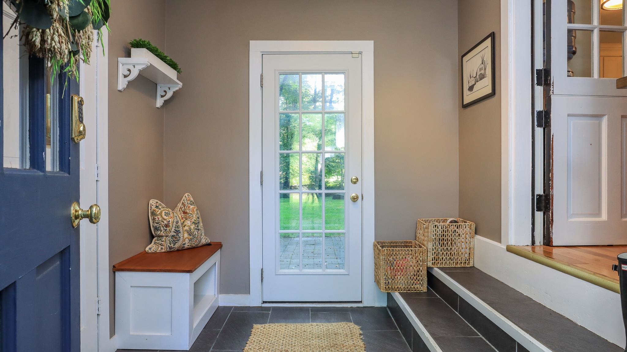 391 Wallace Road Bedford, NH 03110 - Photo 2 of 34 Gallery Image 2