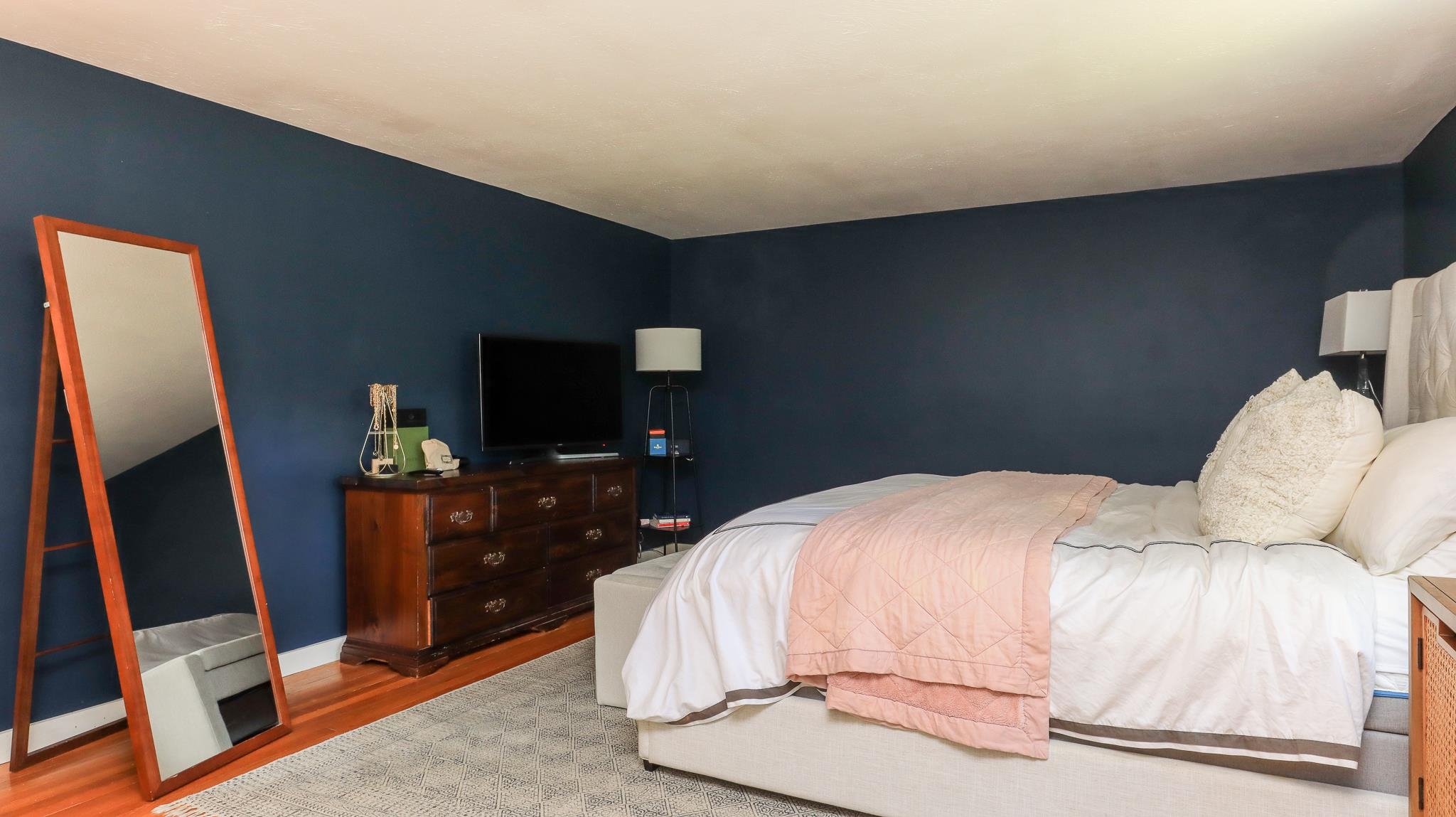 391 Wallace Road Bedford, NH 03110 - Photo 21 of 34 Gallery Image 21