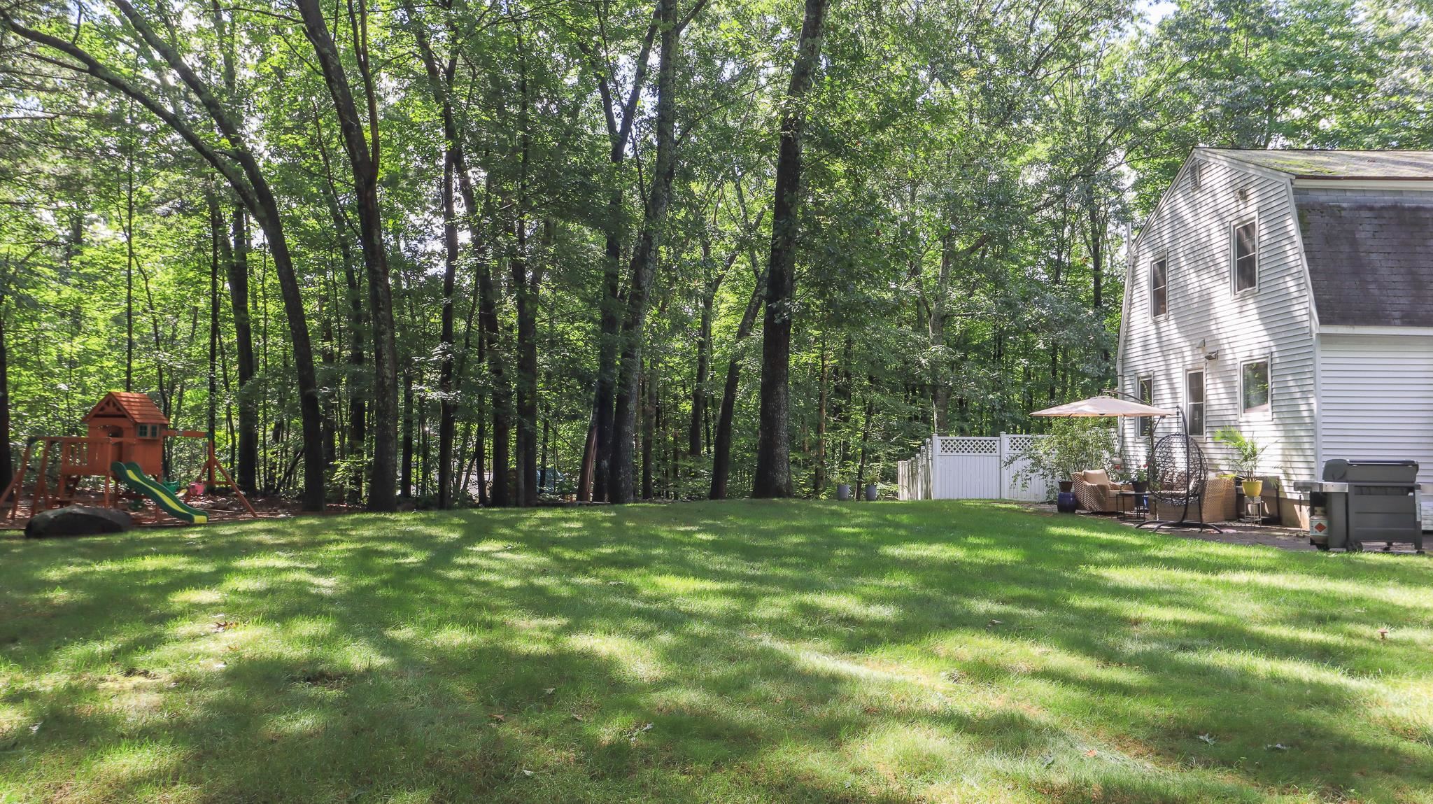391 Wallace Road Bedford, NH 03110 - Photo 26 of 34 Gallery Image 26