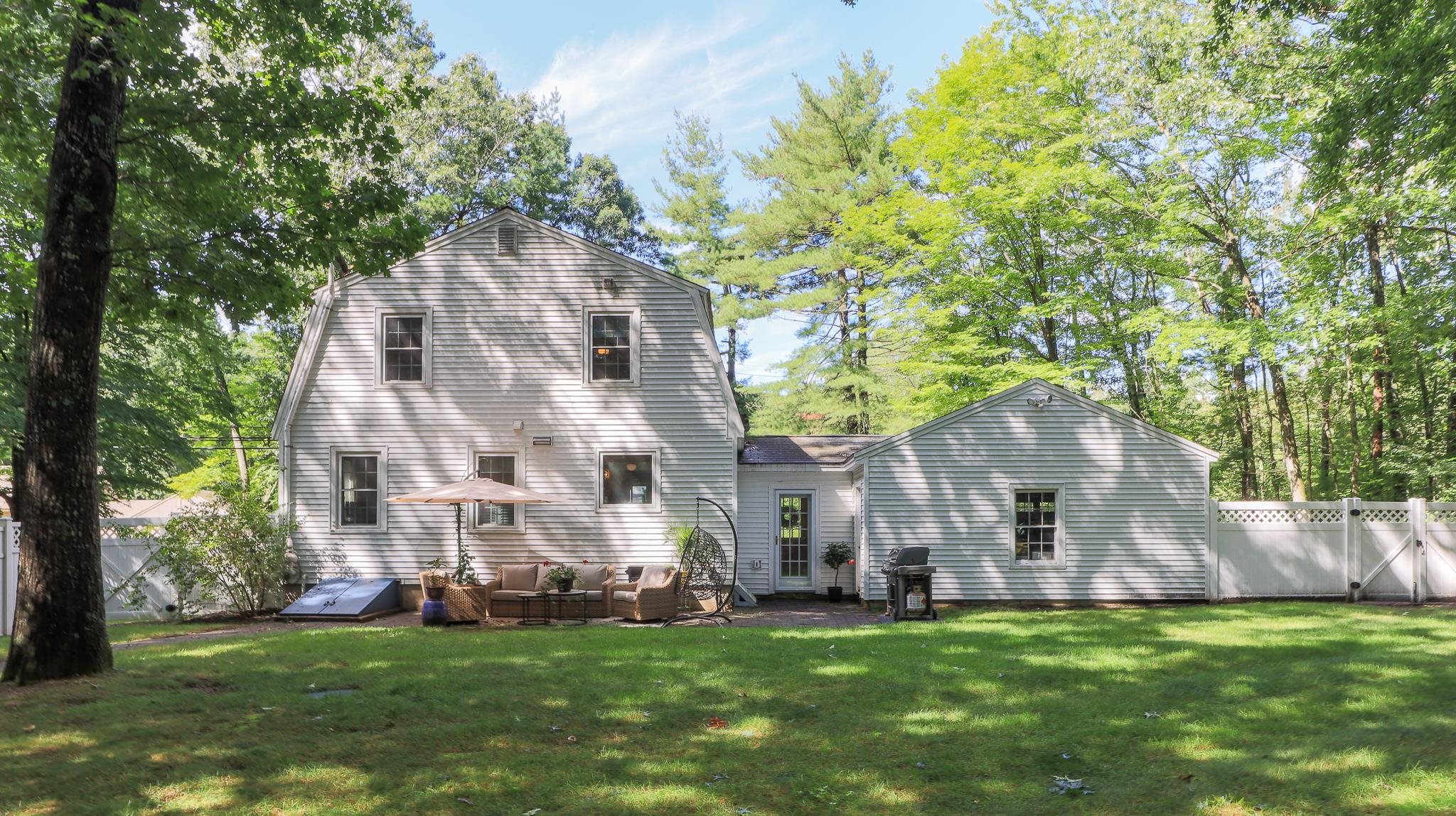 391 Wallace Road Bedford, NH 03110 - Photo 28 of 34 Gallery Image 28