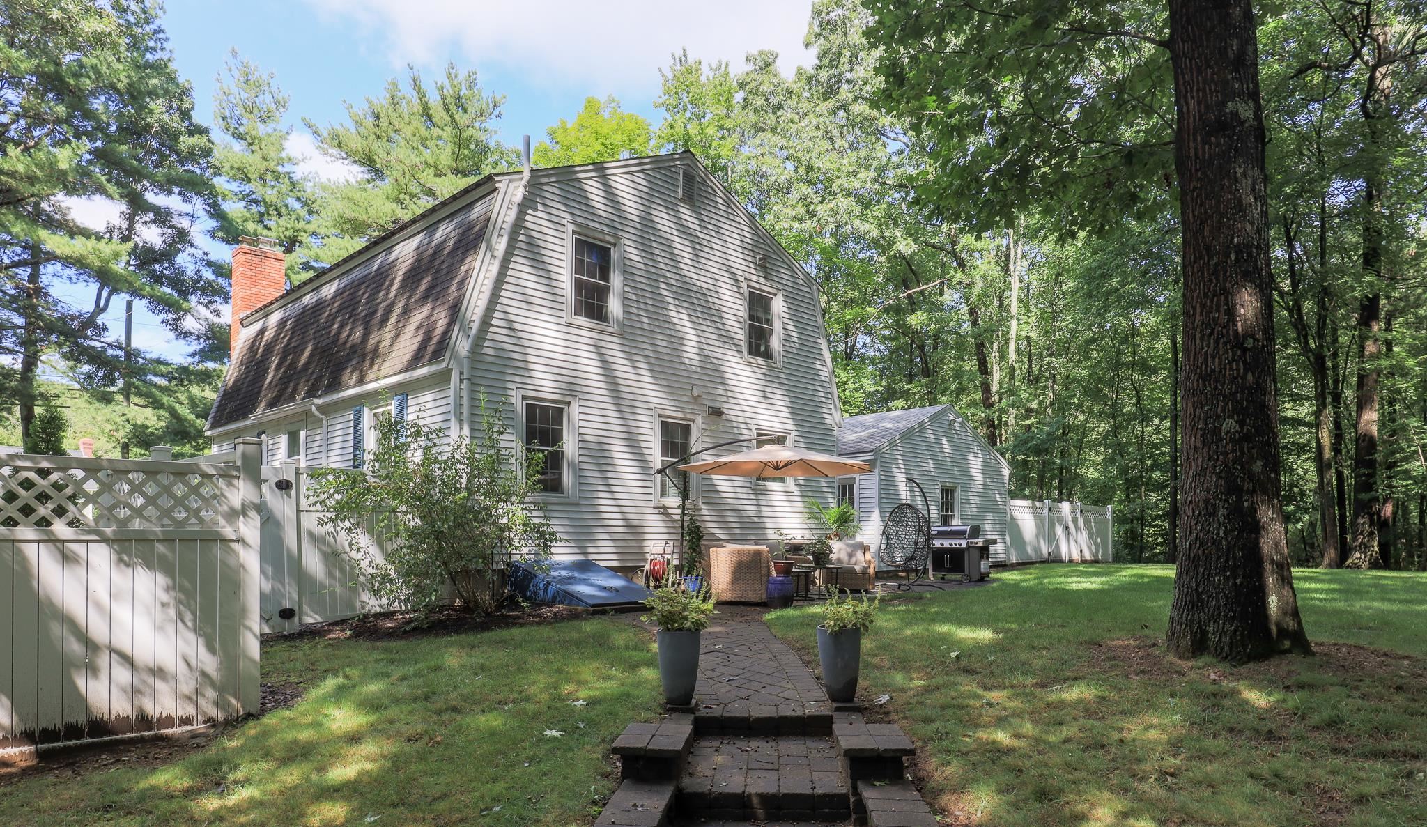 391 Wallace Road Bedford, NH 03110 - Photo 31 of 34 Gallery Image 31