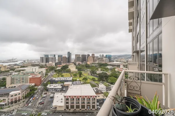 $4,200 | 600 Queen Street, Unit 2208, Honolulu, HI 96813