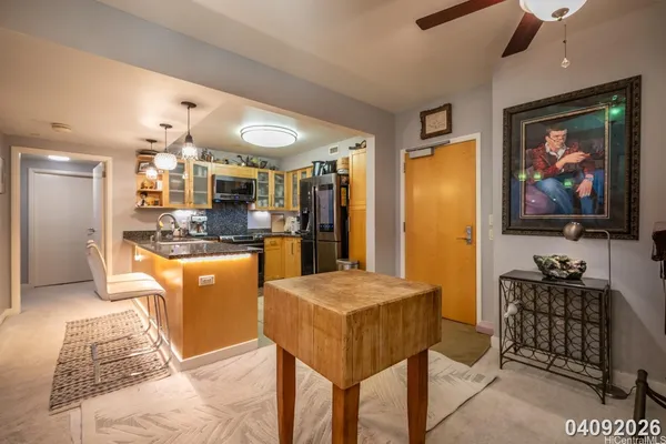 $4,200 | 600 Queen Street, Unit 2208, Honolulu, HI 96813
