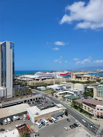 $4,200 | 600 Queen Street, Unit 2208, Honolulu, HI 96813