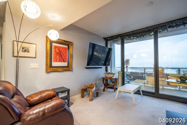 $4,200 | 600 Queen Street, Unit 2208, Honolulu, HI 96813