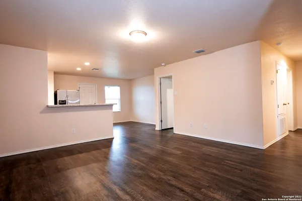 $1,645 | 7114 Lunar Eclipse, Converse, TX 78109