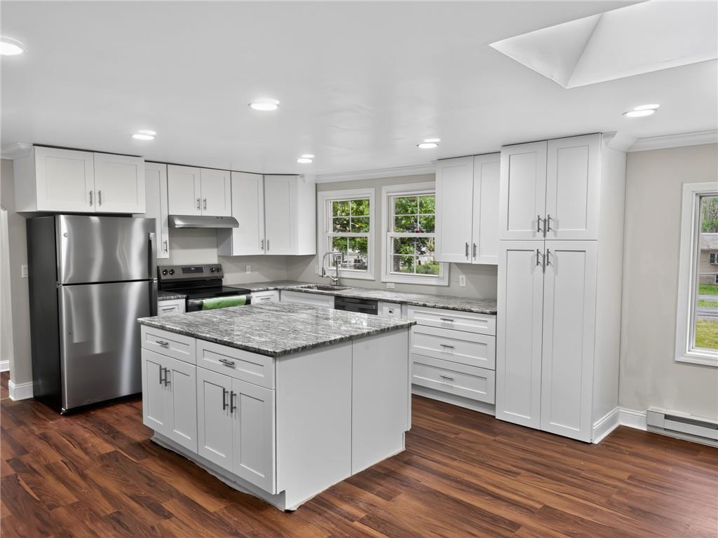229 Pocono Boulevard Bushkill, PA 18324 - Photo 3 of 37