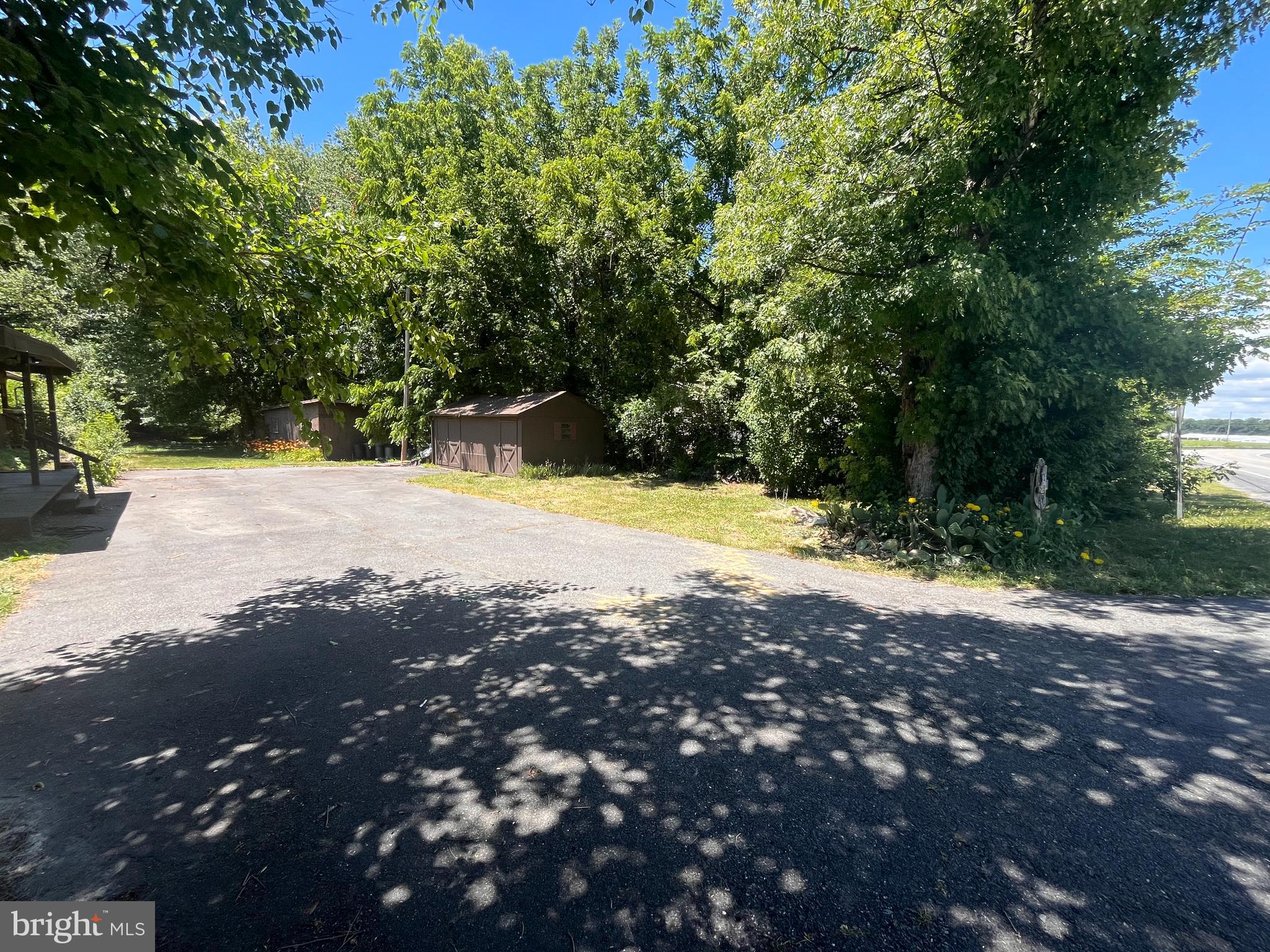 1823 Upper King Road Woodside, DE 19904 - Photo 12 of 18 Driveway
