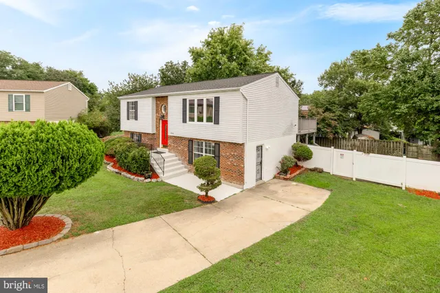 $415,000 | 5306 Plaza Circle, District Heights, MD 20747