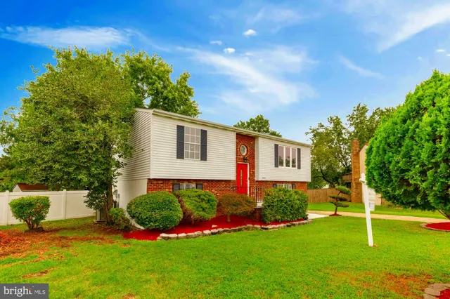 $415,000 | 5306 Plaza Circle, District Heights, MD 20747