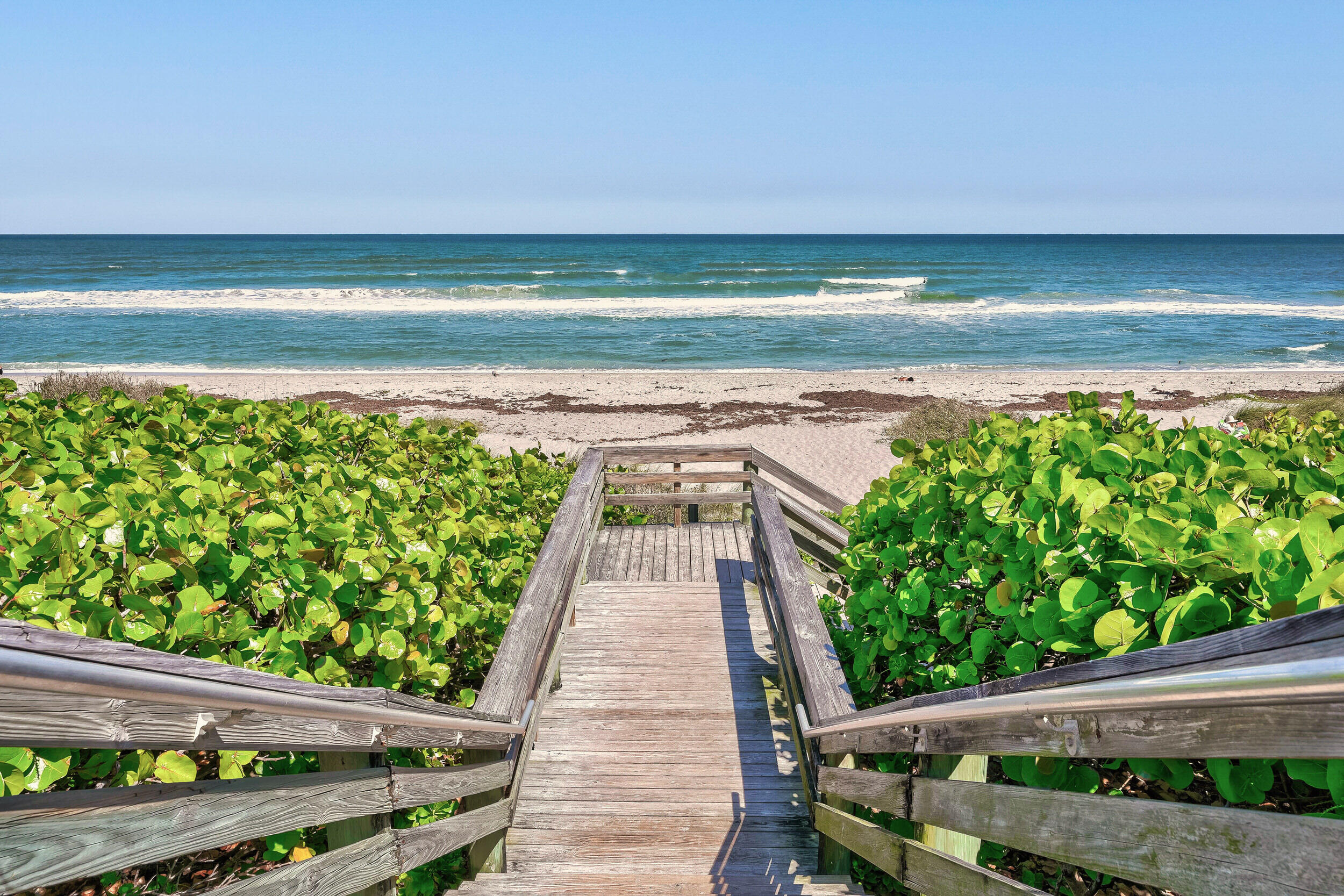 207 Mainsail Circle Jupiter, FL 33477 - Photo 13 of 19 Beach entrance