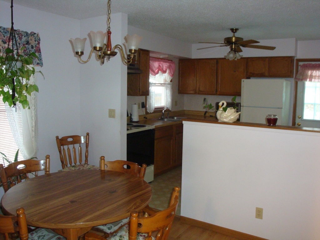 298 Keys Road Warren, MA 01585 - Photo 3 of 24
