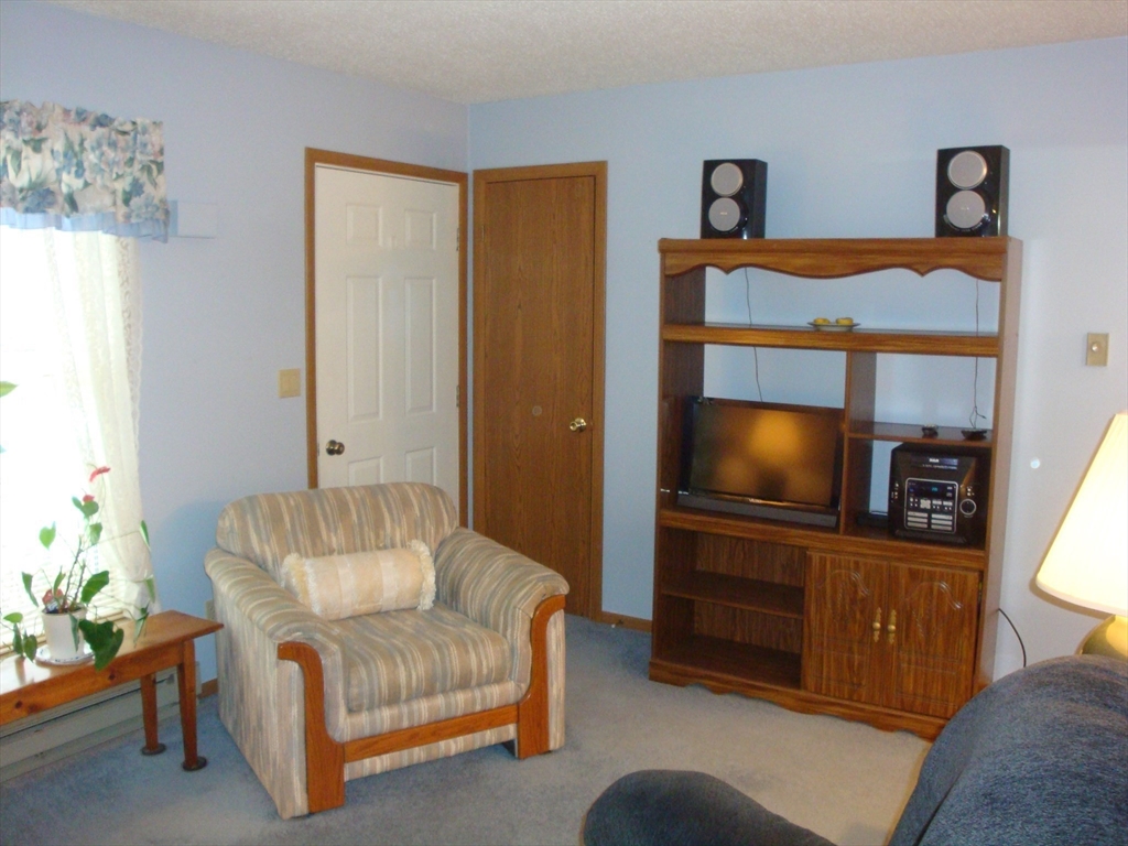 298 Keys Road Warren, MA 01585 - Photo 10 of 24