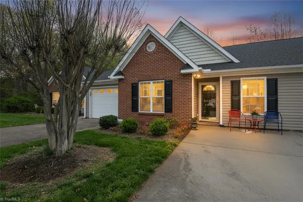 $242,000 | 2983 Parkhurst Drive, Winston-Salem, NC 27103