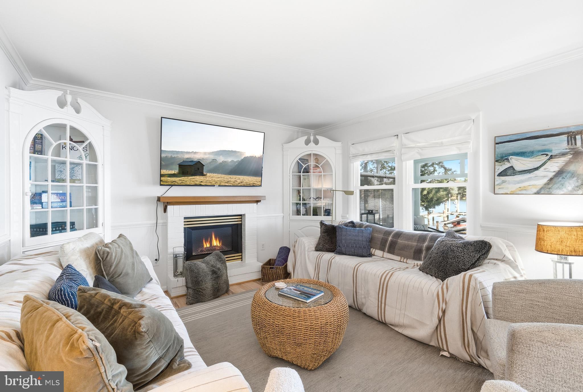 24318 Oakwood Park Road St. Michaels, MD 21663 - Photo 22 of 44 Living Room