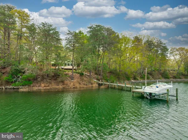$875,000 | 18264 Park Drive, St. Inigoes, MD 20684