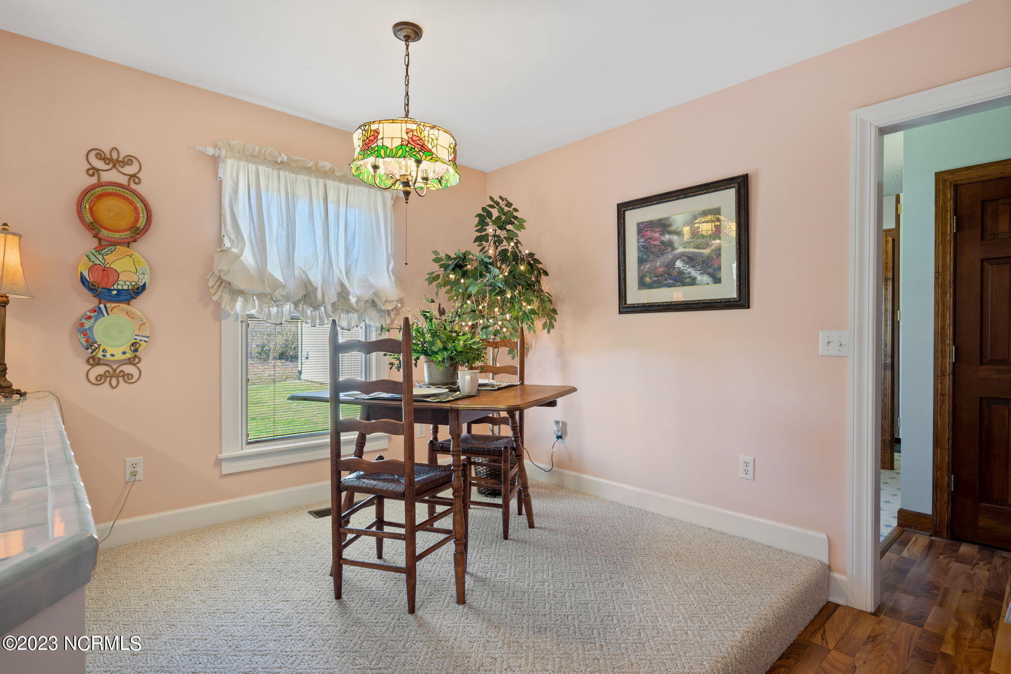 689 Lake Road Hertford, NC 27944 - Photo 15 of 51 Eat In Area