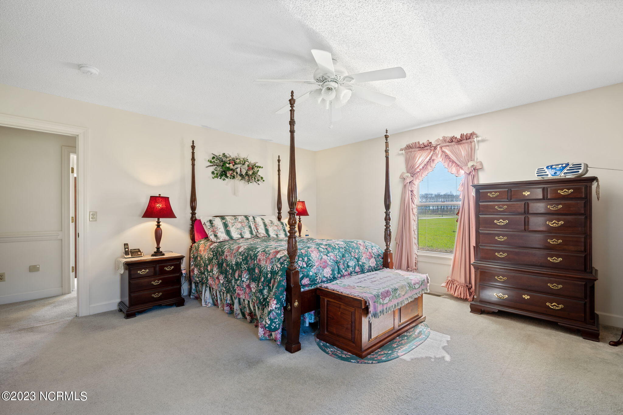 689 Lake Road Hertford, NC 27944 - Photo 27 of 51 Owner Suite