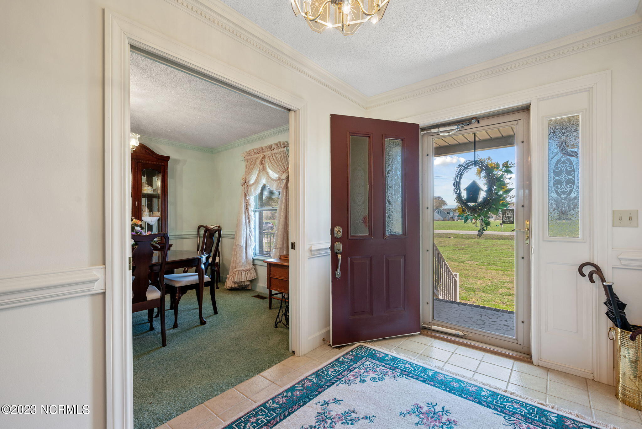 689 Lake Road Hertford, NC 27944 - Photo 4 of 51 Foyer