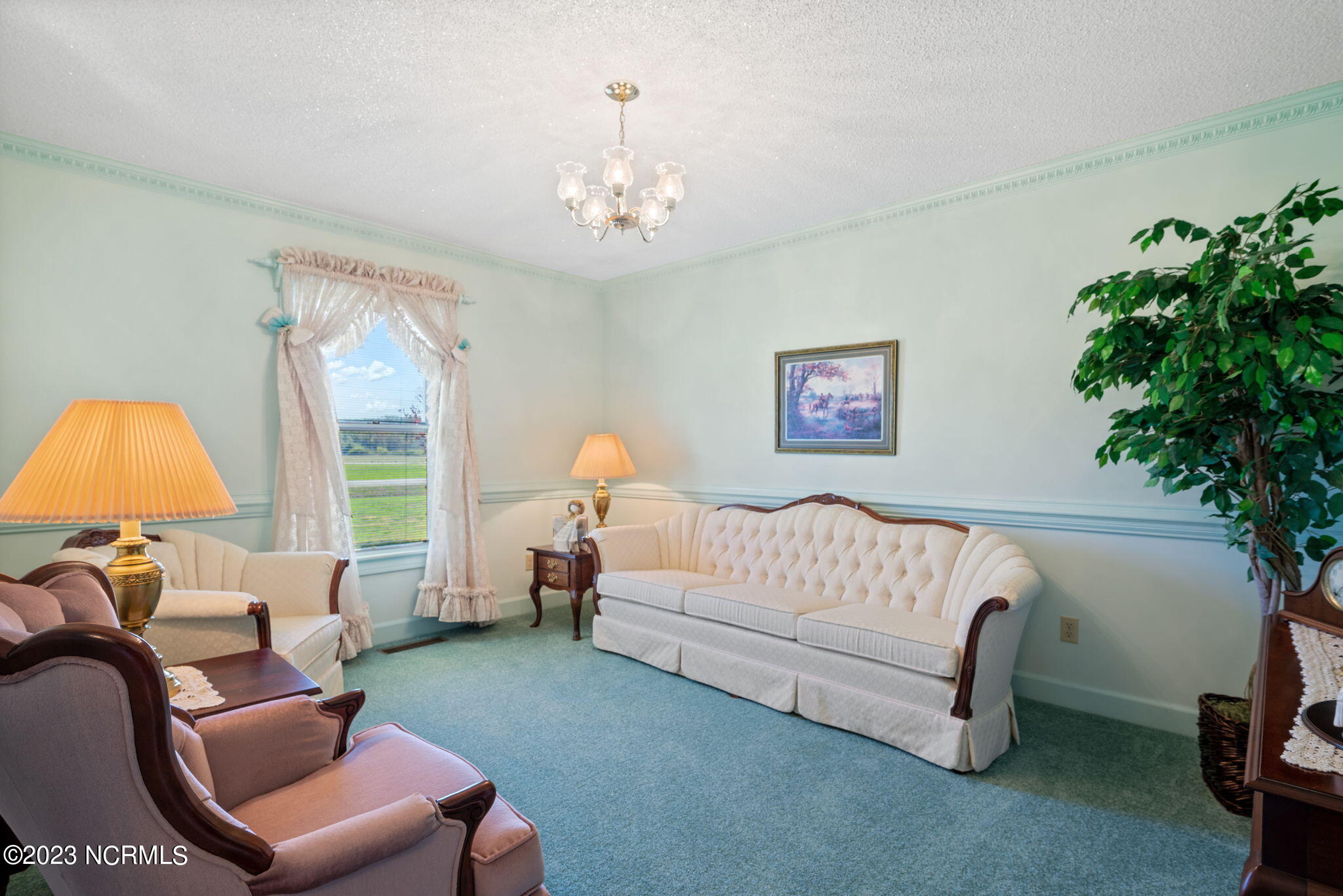 689 Lake Road Hertford, NC 27944 - Photo 6 of 51 Formal Living Room
