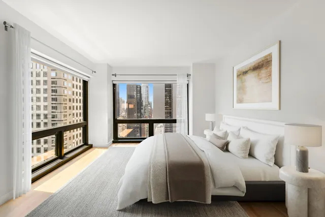 $1,700,000 | 721 5th Avenue, Unit 30H | Midtown East