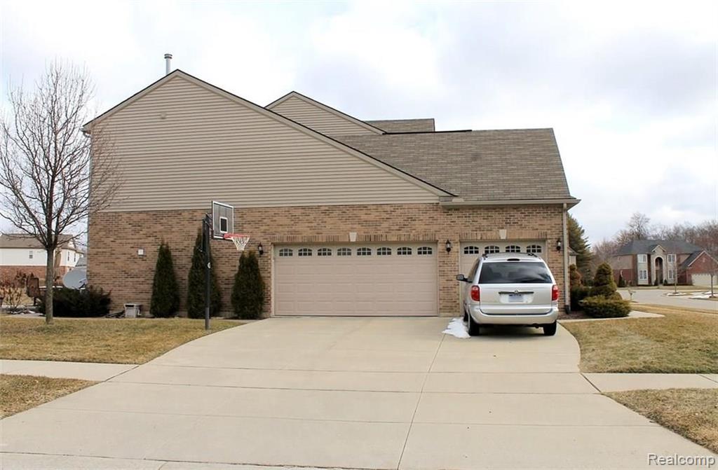 3511 Hogan Circle Rochester Hills, MI 48307 - Photo 40 of 43