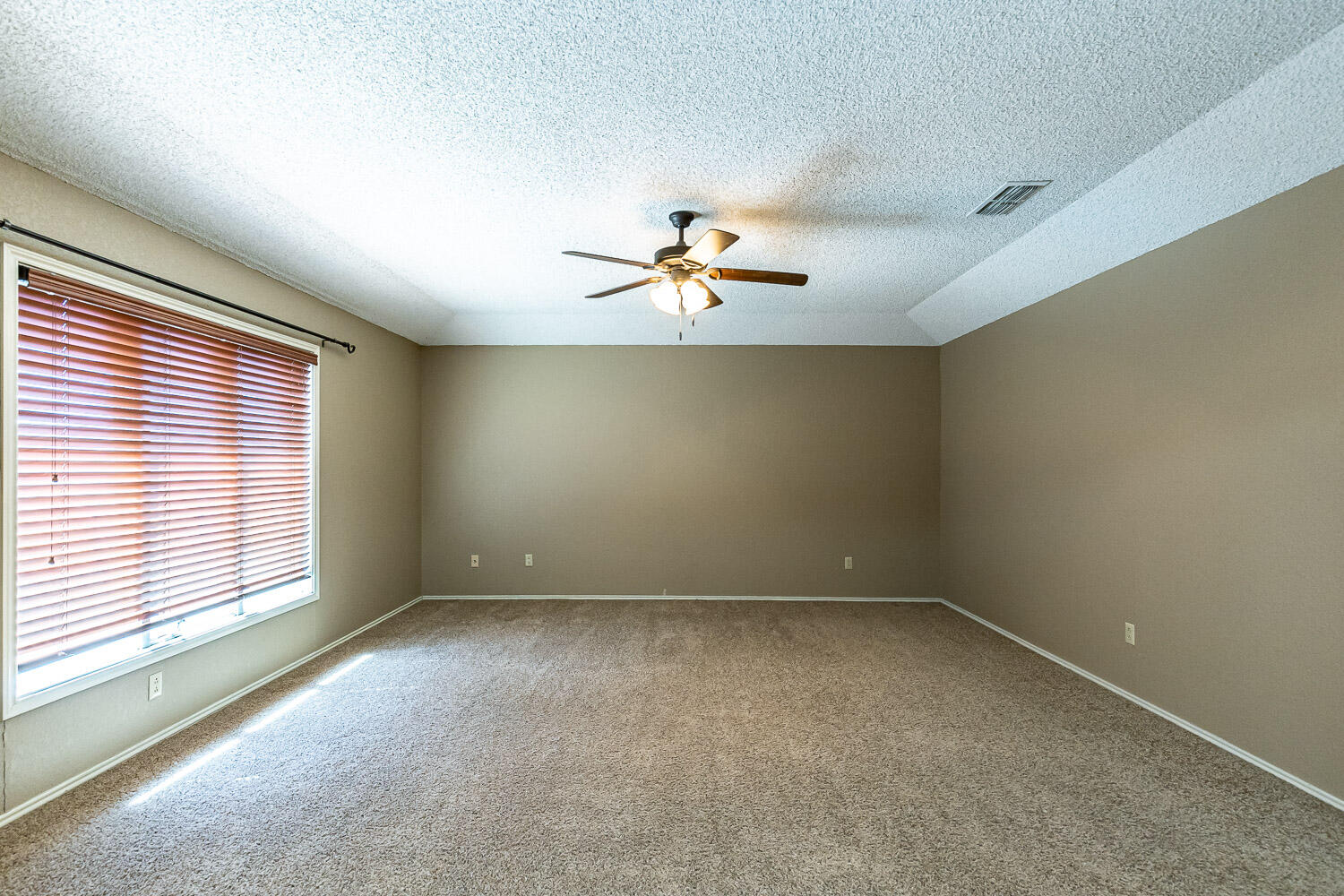 5809 2nd Street Lubbock, TX 79416 - Photo 8 of 17 Primary Bedroom