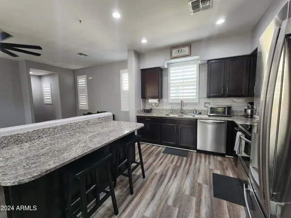 $1,800 | 1822 North 77th Glen, Phoenix, AZ 85035