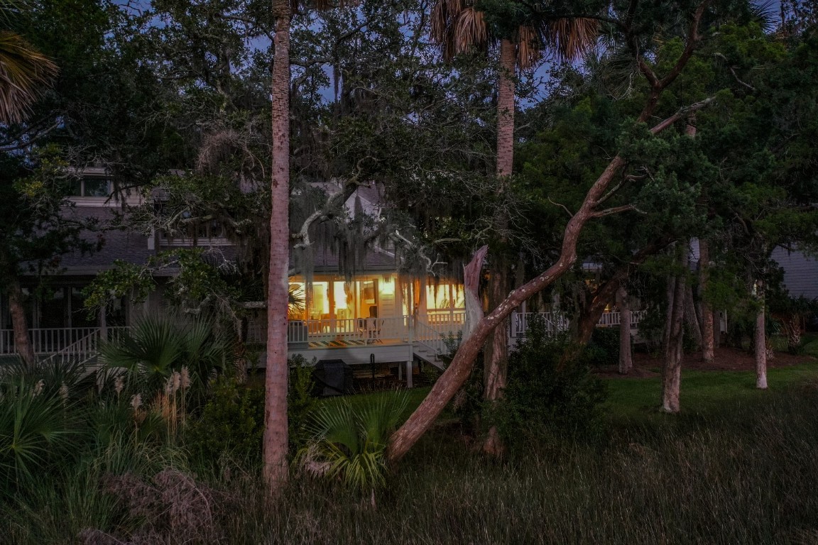 3422 Sea Marsh Road Fernandina Beach, FL 32034 - Photo 5 of 42 a view of a backyard of a house