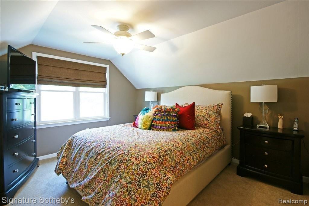 17240 Beverly Road Franklin, MI 48025 - Photo 9 of 23 Master Bedroom 2.JPG